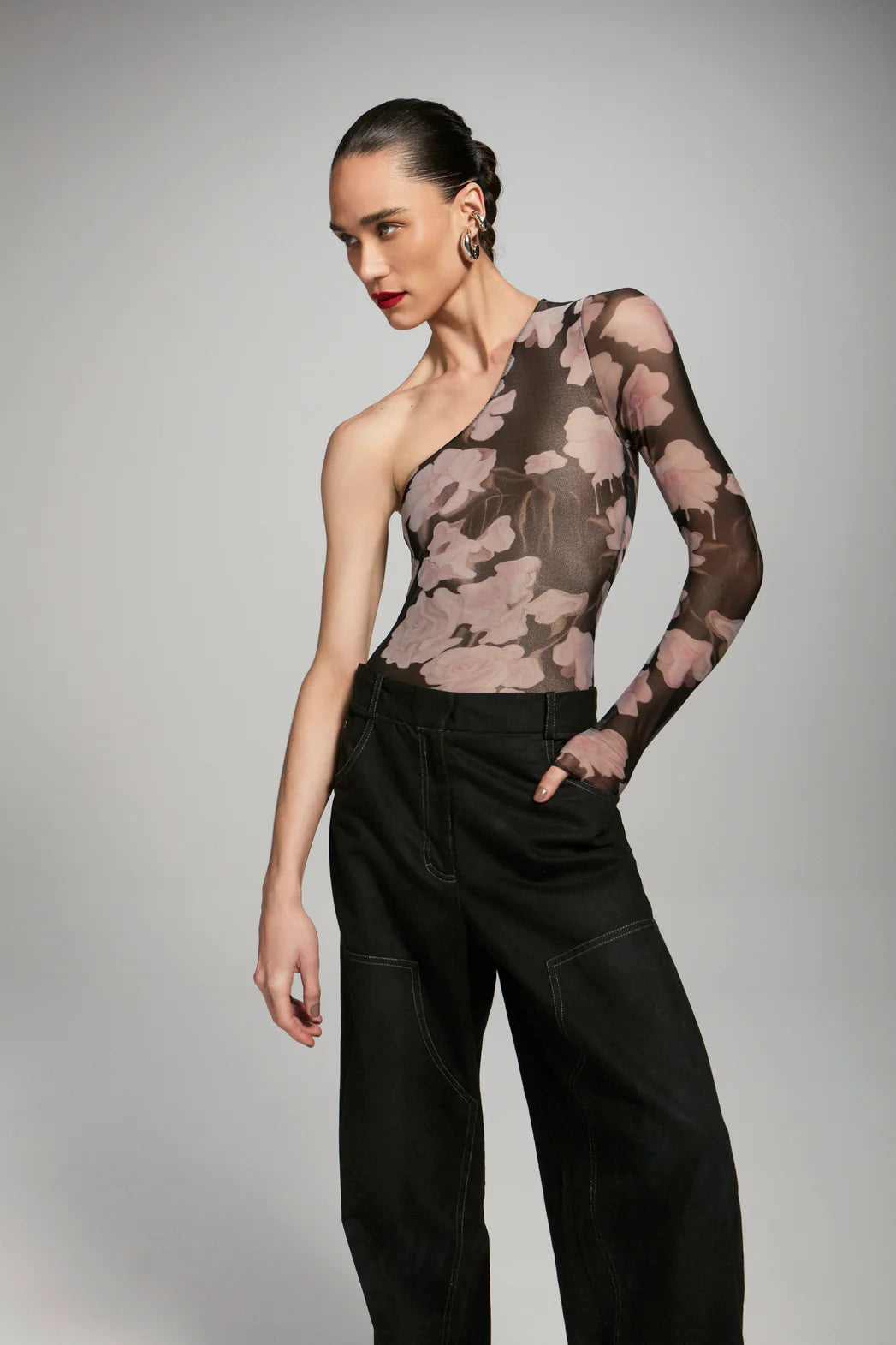 BODY OMBRO SÓ TULE FLOWER PRETO YUKIO
