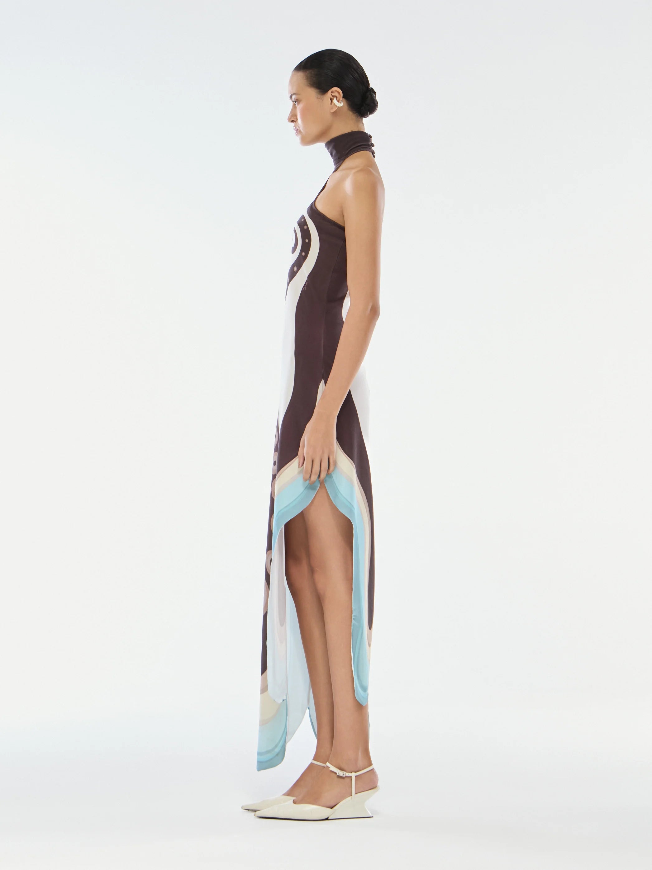 VESTIDO GOLA ALTA ASSIMÉTRICO TENTÁCULOS YUKIO