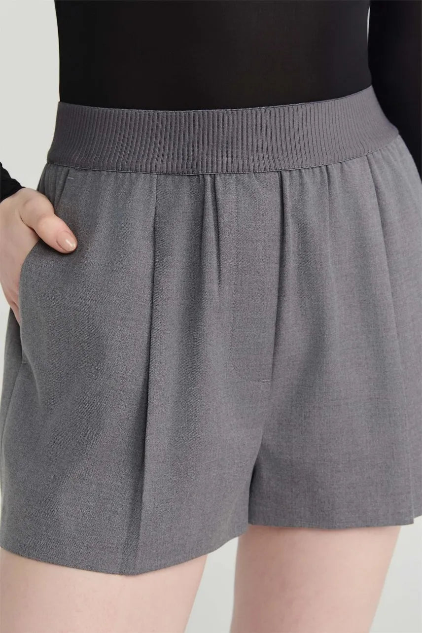 Short Shantal