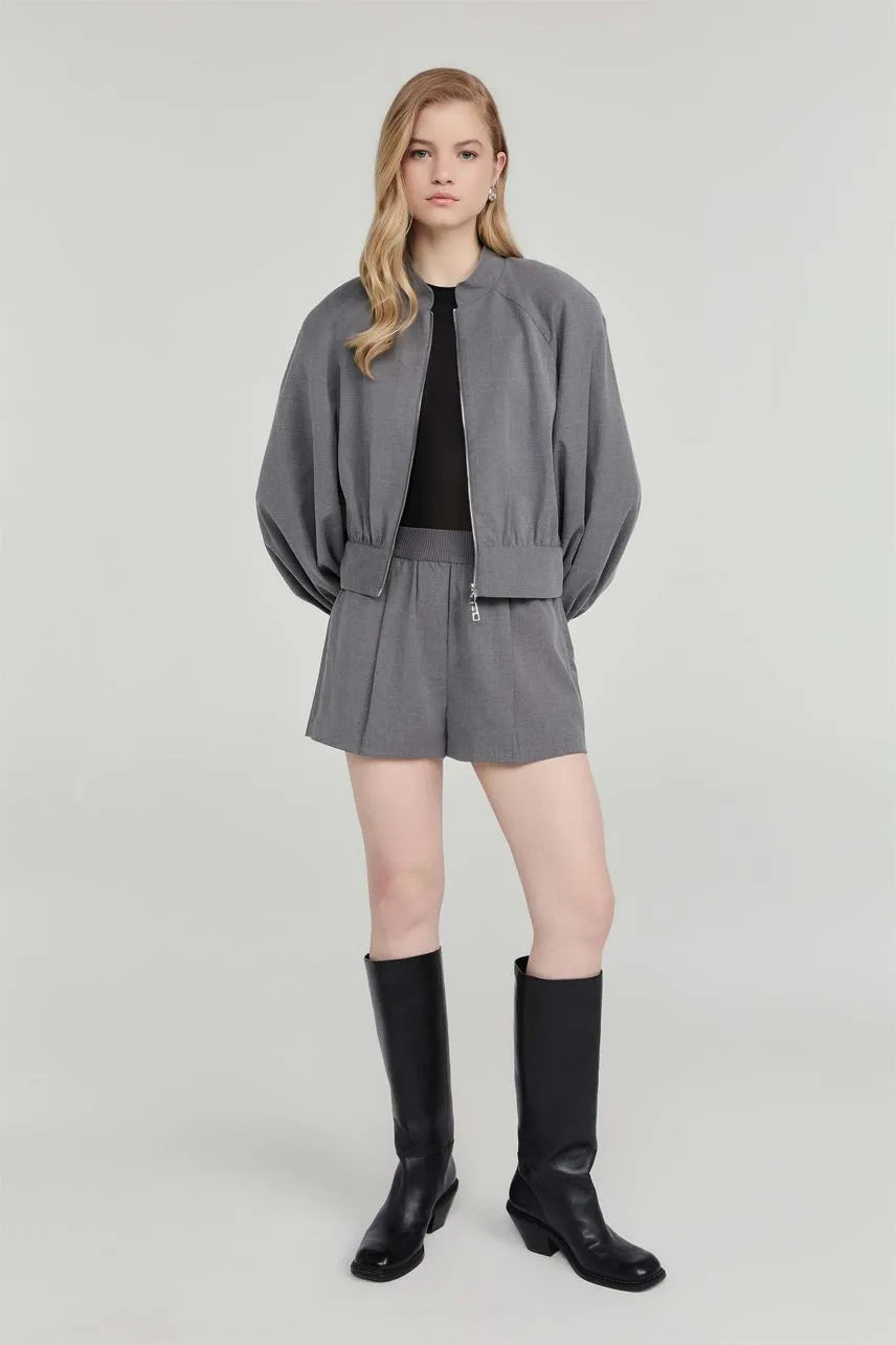 Short Shantal