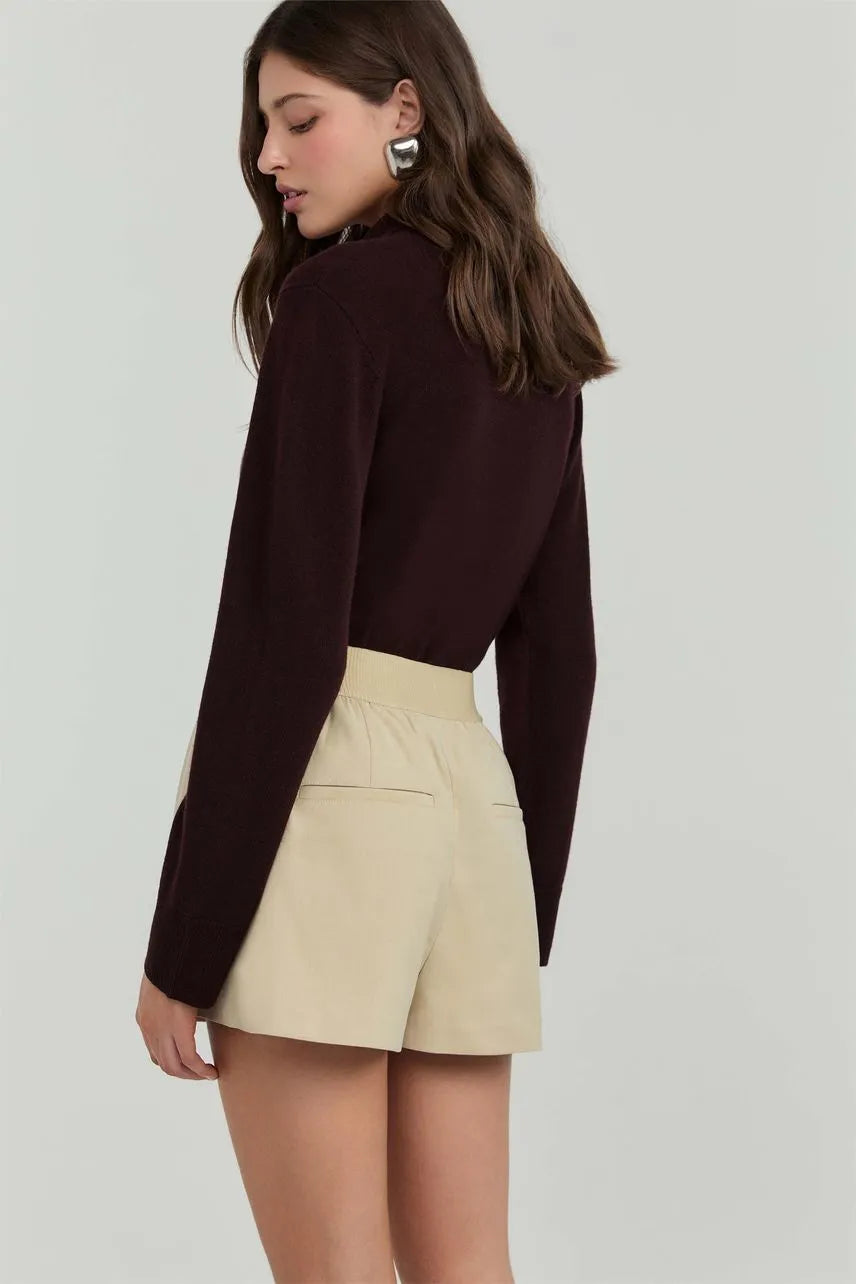 Short Shantal