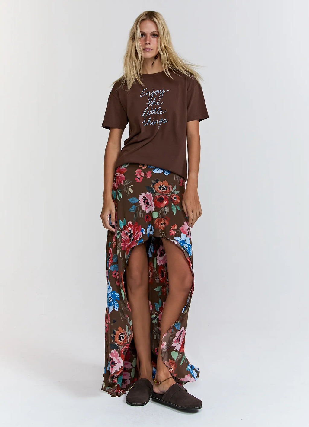 Saia Vik Floral Brown TRIYA