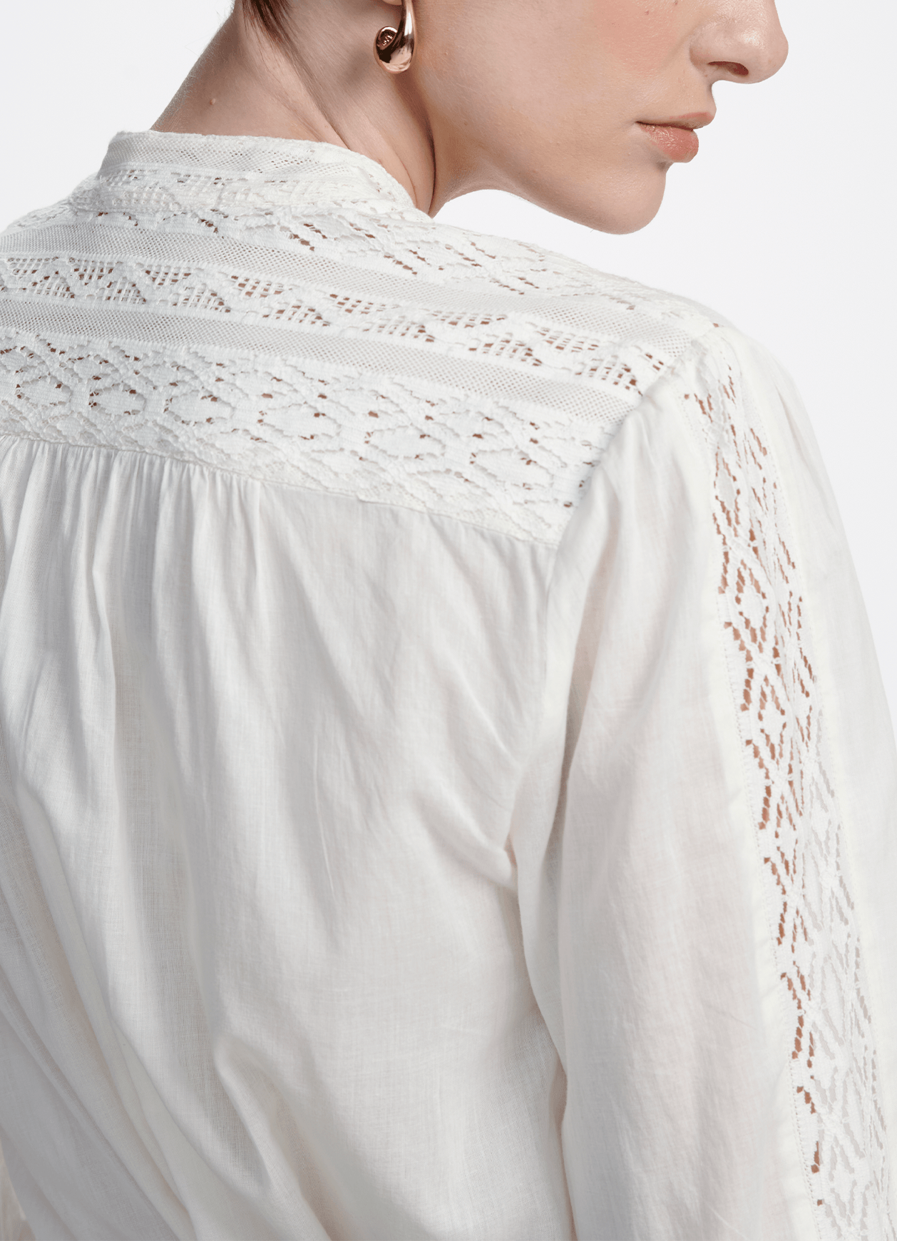 Blusa Marisa Off White Carol Bassi