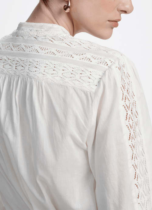 Blusa Marisa Off White Carol Bassi