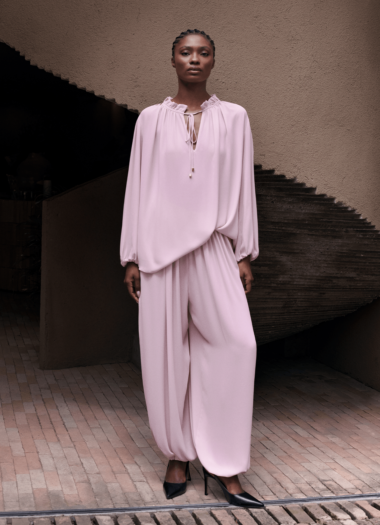 Calça Nephele Rosa Petala Carol Bassi