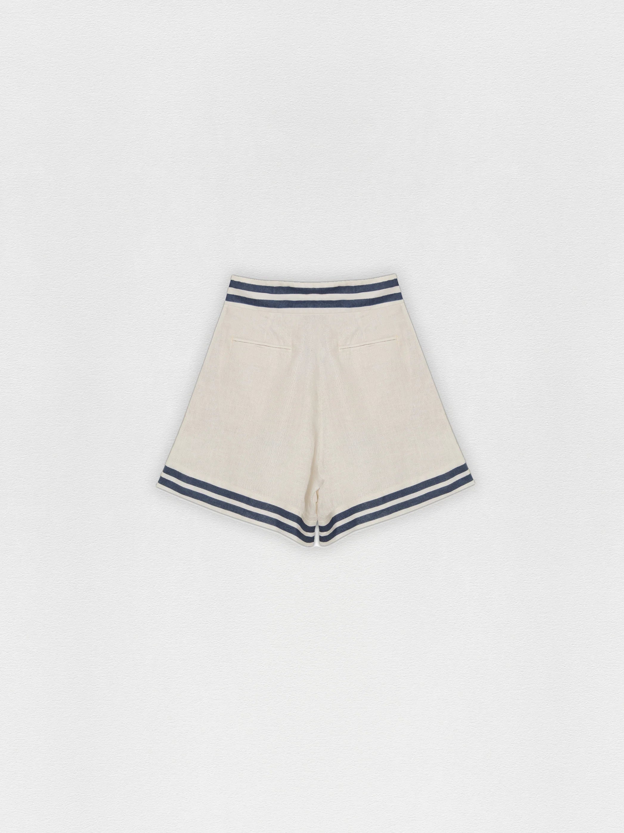 SHORTS LINHO SARDINHA YUKIO