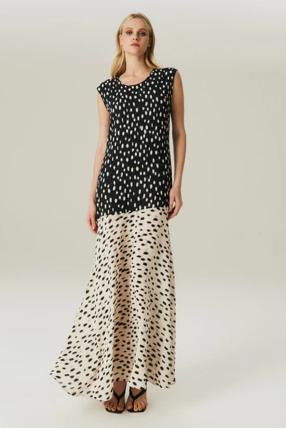 VESTIDO MID GGT PRETO OFF WHITE HOOD MOOD