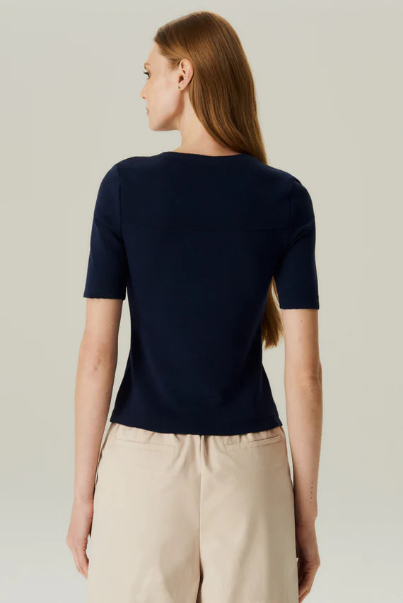 BLUSA RECORTE CANELADA MARINHO HOOD MOOD