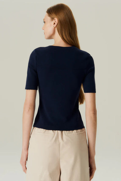 BLUSA RECORTE CANELADA MARINHO HOOD MOOD
