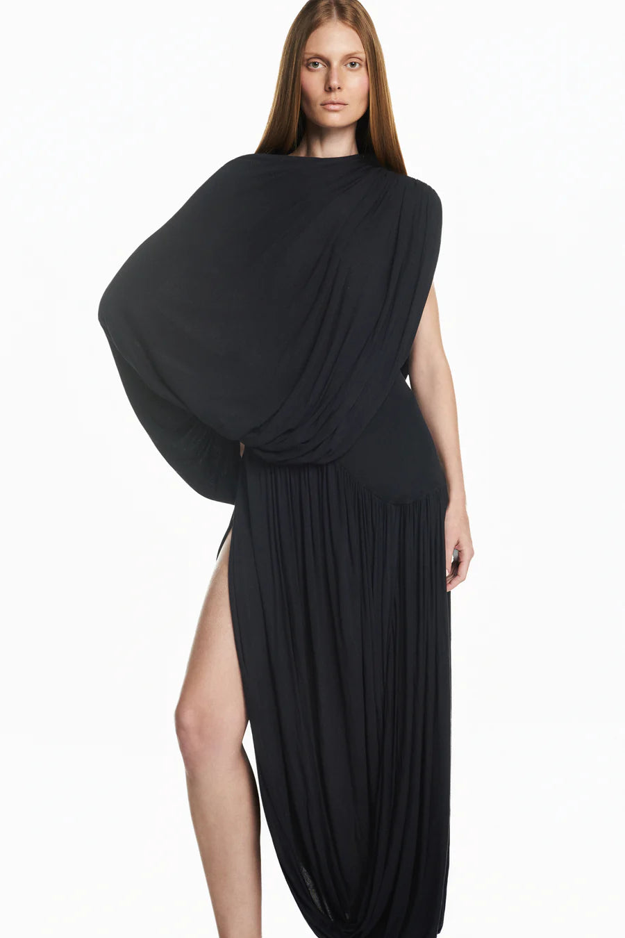 VESTIDO LONGO CAPA SOBREPOSTA SAIA TORCIDA MALHA PRETO TIG