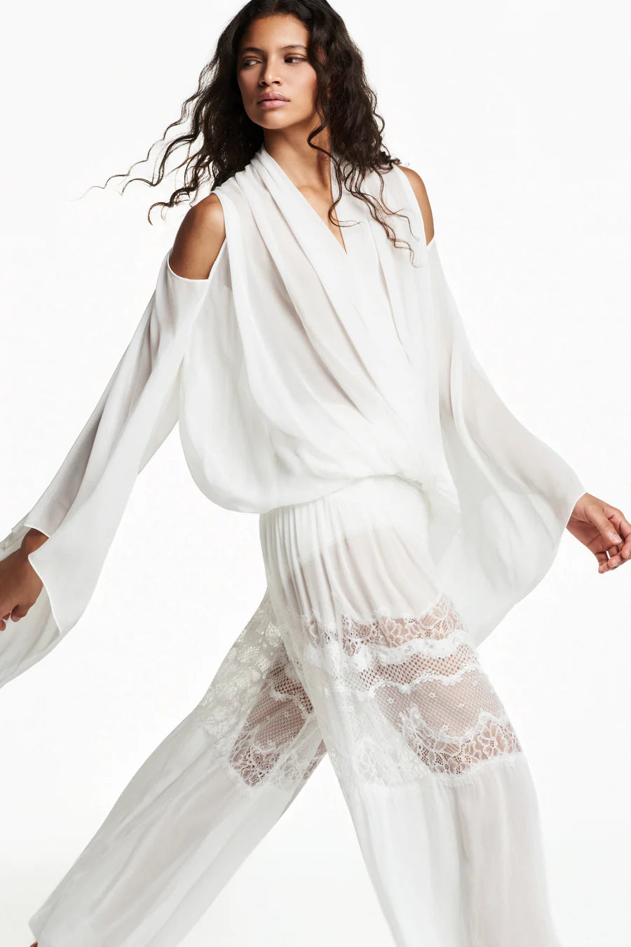 BLUSA DECOTE TRANSPASSE ELÁSTICO CINTURA MANGA AMPLA GEORGETE OFF WHITE TIG